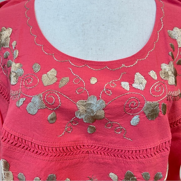 Hand-embroidered blouse from Oaxaca, Mexico - Picture 3 of 7